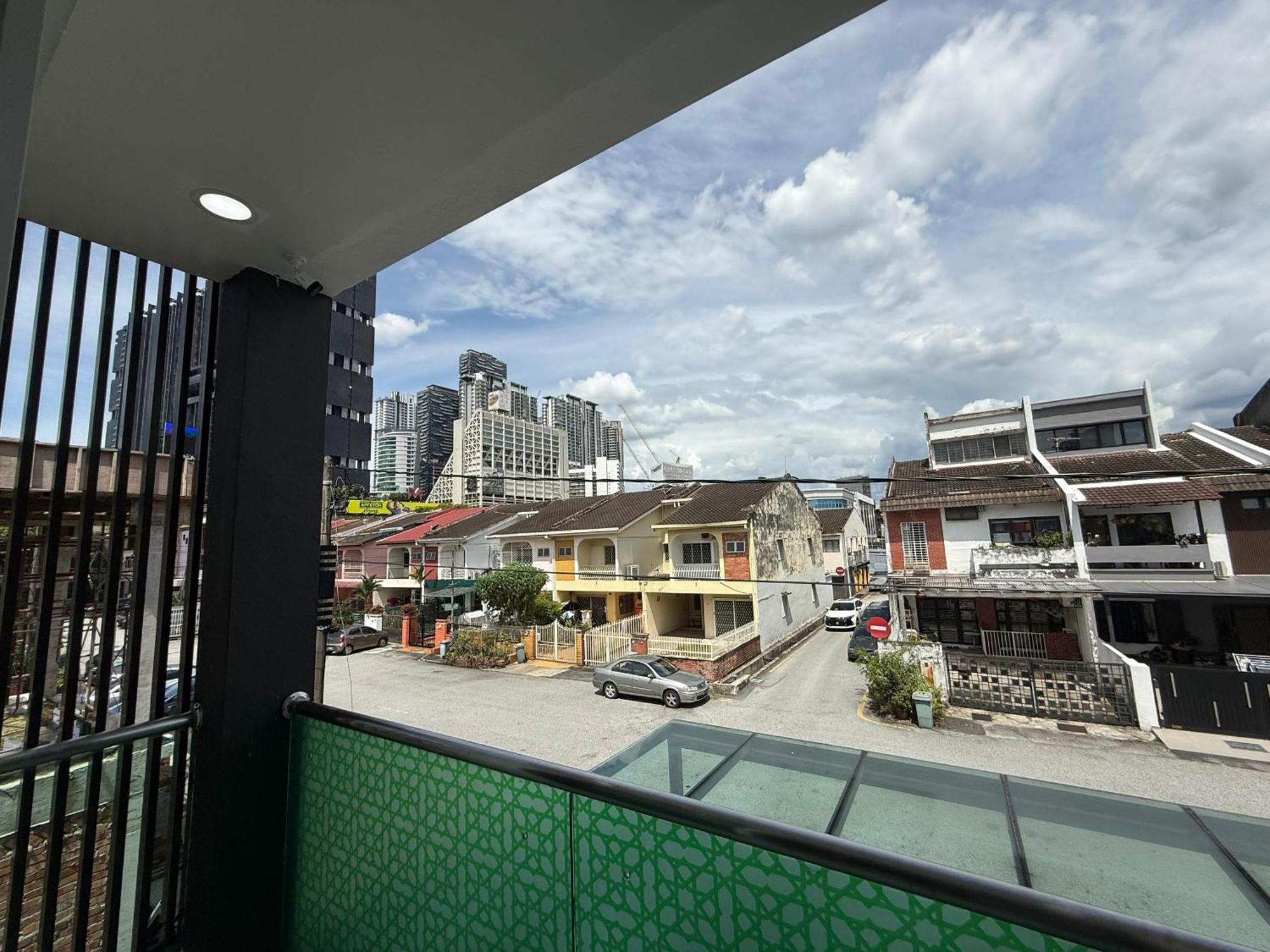 Prime Suite At Ampang - Individual Private Rooms Куала-Лумпур Екстер'єр фото