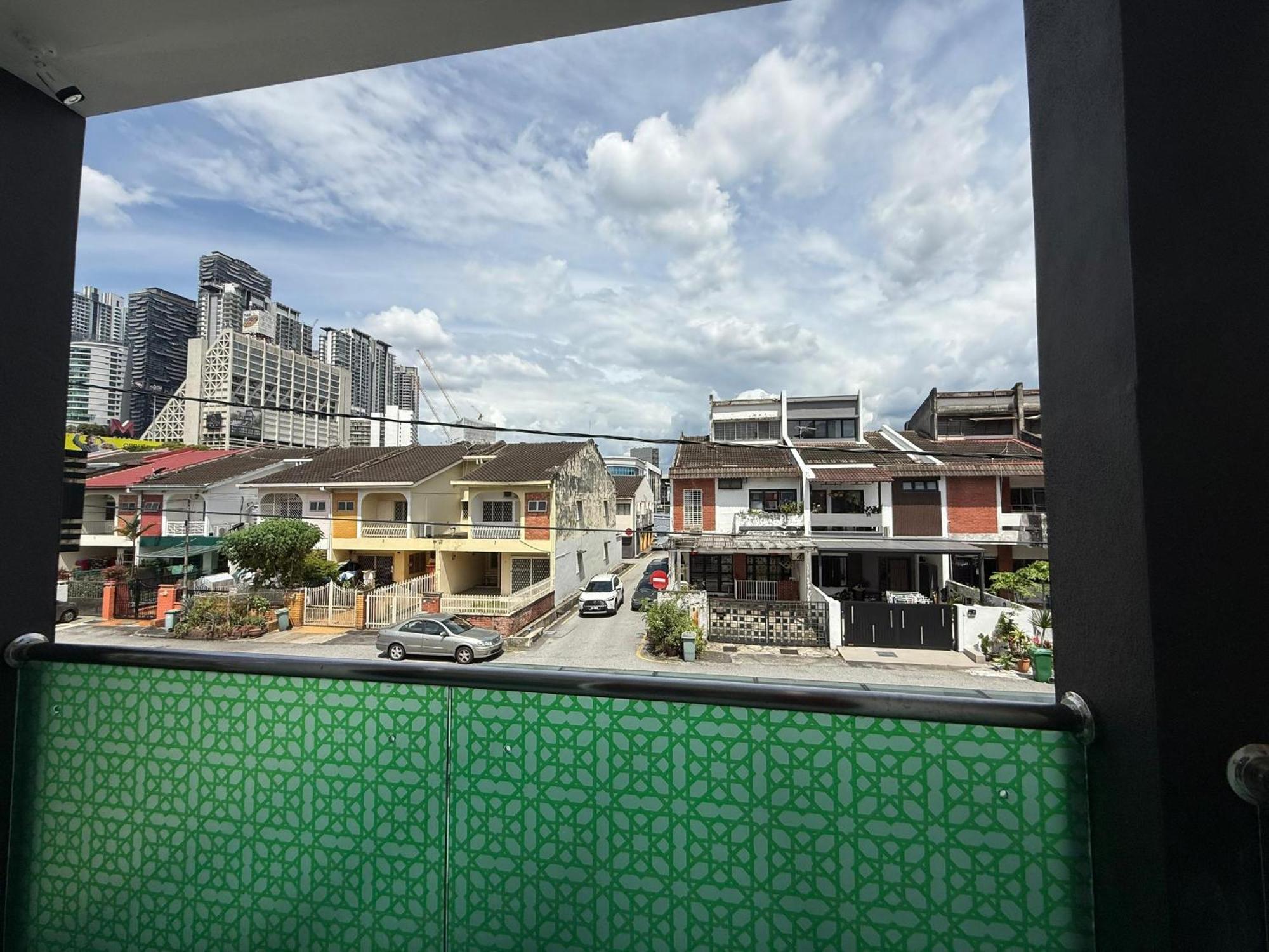 Prime Suite At Ampang - Individual Private Rooms Куала-Лумпур Екстер'єр фото